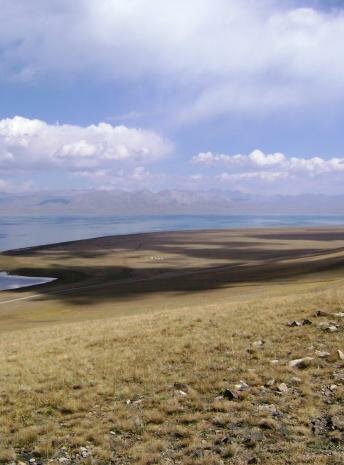 Tash Doeboe (Song Kul)