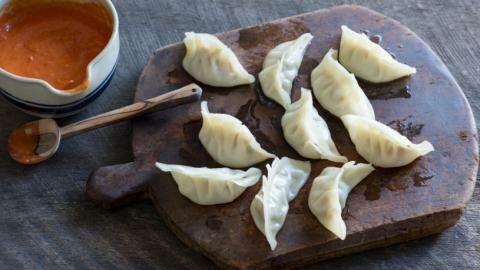 Momos Momos